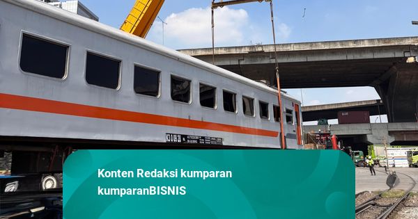 KAI Logistik Kirim 25 Rangkaian Kereta Api ke Sumatera