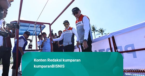 Jaga Laut Bali, Komut Pertamina Luncurkan Kapal Autonomous Trash Skimmer
