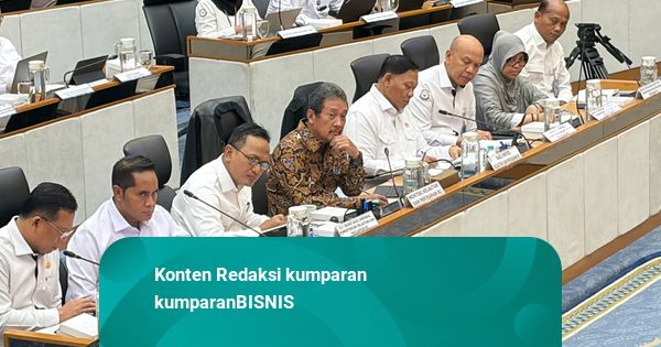 Menteri KP Soroti Industri Pakan Udang yang Masih Banyak Bergantung Impor
