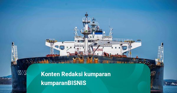 Pelabuhan Utama Minyak Rusia, Primorsk, Terbakar Akibat Diserang Drone
