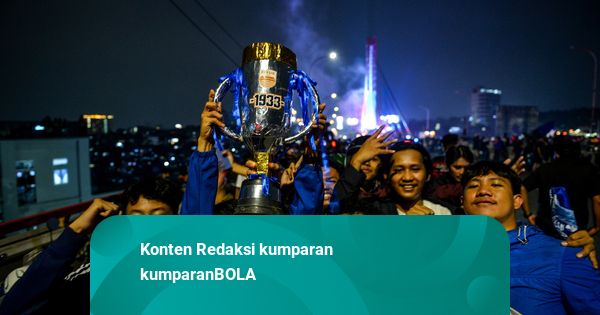 Persib Rebut Juara Liga 1, Ribuan Bobotoh Konvoi Padati Pasupati-Dago