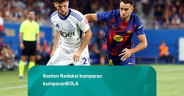 Foto: Barcelona Beri Como Pelajaran Berharga di Laga Persahabatan