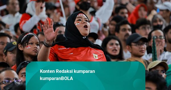 Foto: Antusiasme Suporter Dukung Langsung Timnas Indonesia Lawan Arab Saudi