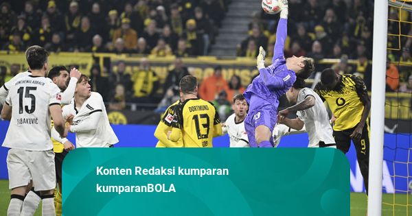 Foto: Main 90 Menit, Kevin Diks Gagal Bantu Moenchengladbach Kalahkan Dortmund