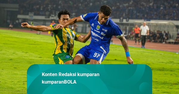 Foto: Persib Iris Tipis PSBS, Amankan Puncak Klasemen