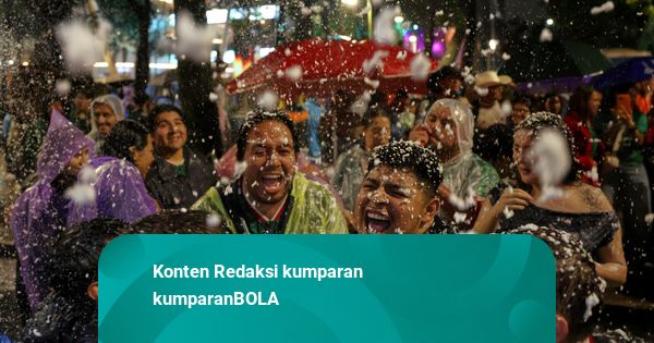 Foto: Lautan Manusia Berpesta di Jalanan, Rayakan Kemenangan Timnas Meksiko