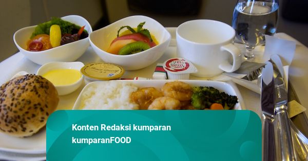 proses menarik cara kerja penyiapan makanan di pesawat... Begini Cara Memasak Makanan di Pesawat agar Tetap Segar | kumparan.com
