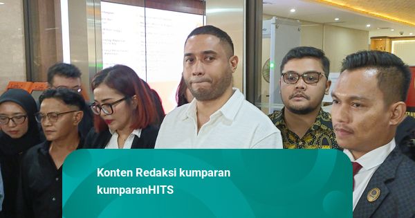 5 Berita Populer: Rayen Pono Desak Prabowo; Vidi Aldiano Didampingi 15 Pengacara