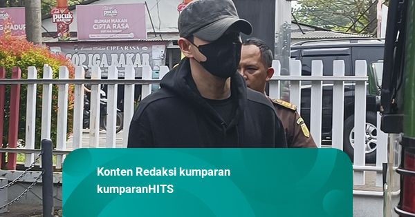 Saksi Sebut Bukan Jonathan Frizzy yang Perintahkan Bawa Paket Vape ke Rumah