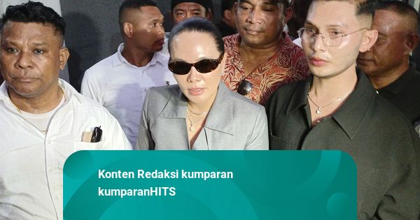 Fitri Salhuteru Bawa Dokumen dan Janji Ungkap Kebenaran di Sidang Vadel Badjideh