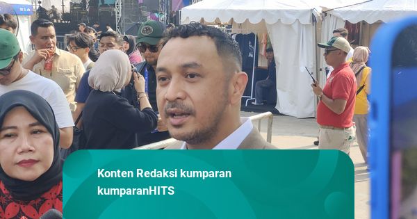 Hadiri Jakarta Music Con 2025, Giring Ganesha Beli Merchandise Nidji
