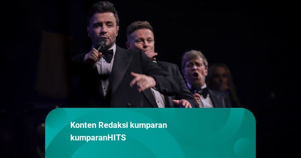 Foto: Konser “A Gala Evening”, Westlife Tampil dengan Sentuhan Orkestra