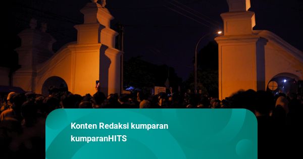 Mubeng Beteng, Tradisi Tapa Bisu untuk Introspeksi Diri di Malam 1 Suro