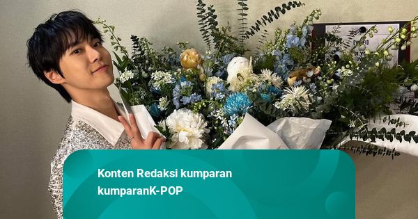 Doyoung Pukau Fans di Hari Kedua Konser Encore Yours dengan Panggung 360 Derajat