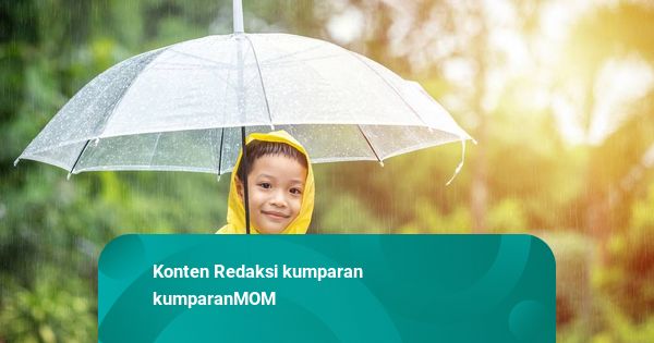 Haruskah Anak Keramas Setelah Kena Hujan Gerimis?