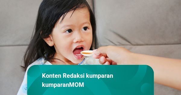 Balita Tidak Mau Minum Obat? Hindari Memaksa dan Coba Cara Ini!
