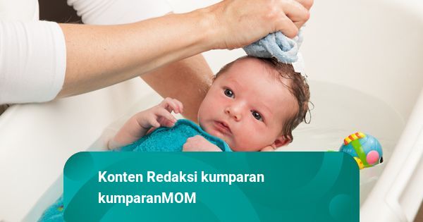 Kapan Bayi Boleh Mandi Air Dingin?