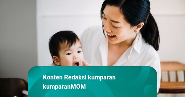 Benarkah Kebiasaan Makan di Depan Bayi Dapat Meningkatkan Nafsu Makannya?