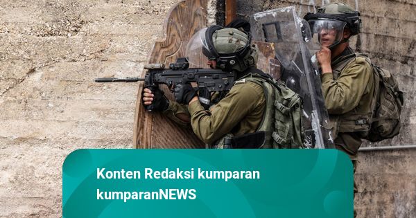 Tentara Israel Tewaskan 2 Warga Tepi Barat, Pemukim Israel Bakar Masjid