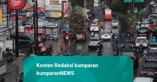 Cuaca Jakarta Hari Ini: Didominasi Hujan Ringan pada Pagi dan Sore