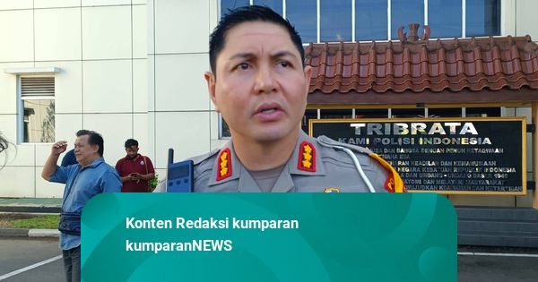 Polres Jaktim Dilempari Ratusan Molotov, 1 Orang Amankan