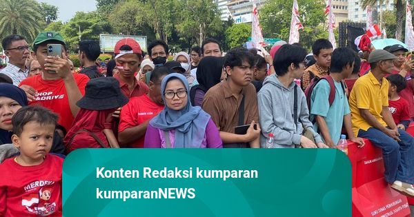 Antusiasme Warga Hadiri Upacara HUT Ke-79 RI di Depan Istana Merdeka Jakarta