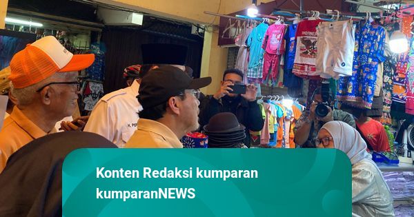 Suswono Blusukan ke Pasar Kramat Jati, Dengarkan Keluhan Para Pedagang