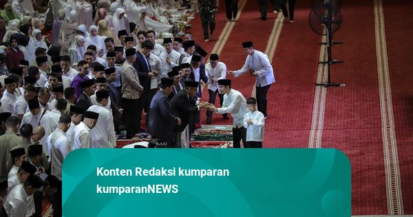 Gibran dan Jan Ethes Salat Idul Adha di Masjid Istiqlal