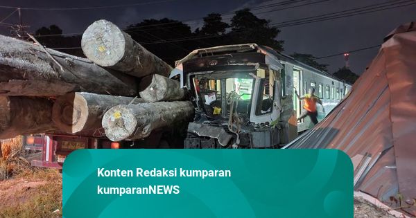 KA Jenggala vs Truk Muatan Kayu di Gresik, Asisten Masinis Tewas