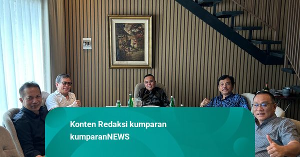 Rocky Gerung Bicara Pertemuan dengan Dasco: Saya Kapolda, 'Kawan Politik Dasco'