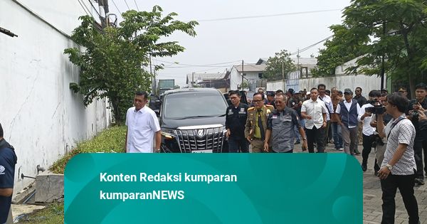 Momen Geram Wamenaker saat Sidak Perusahaan Diana yang Tahan Ijazah Pegawai