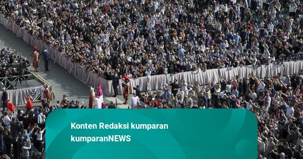 250.000 Orang Beri Penghormatan Terakhir ke Paus Fransiskus sebelum Dimakamkan
