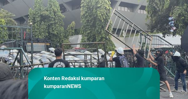 Saat Demo May Day 2025 Disusipi Anarko, Ricuh hingga Ada yang Diamankan Polisi