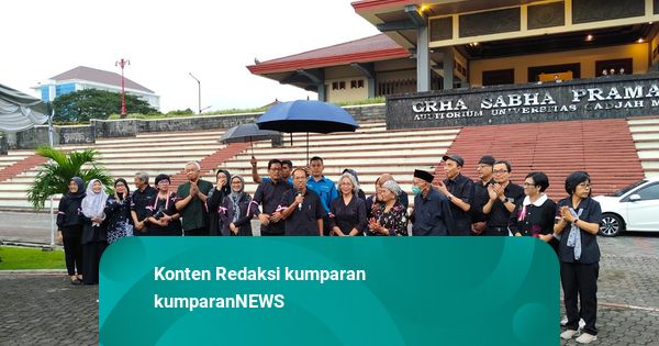 Dokter-Guru Besar UGM Suarakan Keprihatinan, Sebut Mutasi Dokter Akibat Kritik