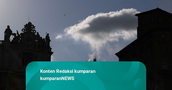 Ditandai Asap Putih, 3 Paus Berturut-turut Terpilih di Hari Kedua Konklaf