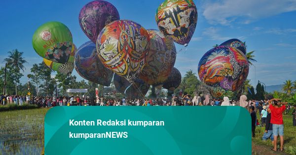 Foto: Festival Balon Udara Tradisional Meriahkan Waisak di Magelang