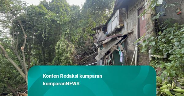 Kondisi Terkini Rumah Terdampak Longsor di Jaktim: Perabotan Berserak di Tanah