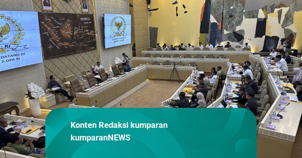 Saat Komisi II Tanya KPU-ANRI soal Polemik Ijazah Presiden: Enggak Kelar-kelar