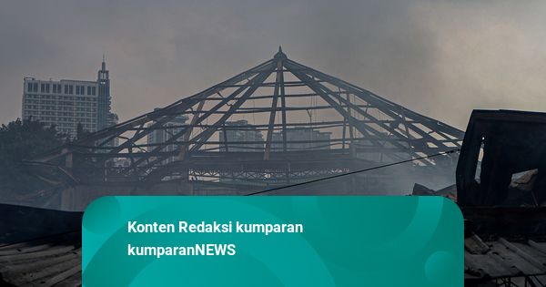Puslabfor Ambil Sampel Abu-Kabel, Selidiki Penyebab Pasar Taman Puring Terbakar