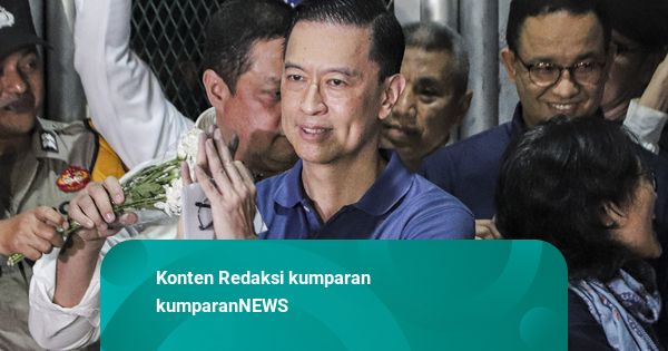 Ragam Momen Tom Lembong Bebas dari Rutan: Peluk Istri, Terima Kasih ke Prabowo