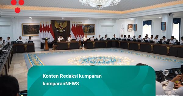 Saat Prabowo Minta Seskab Teddy Atur Sidang Kabinet Paripurna