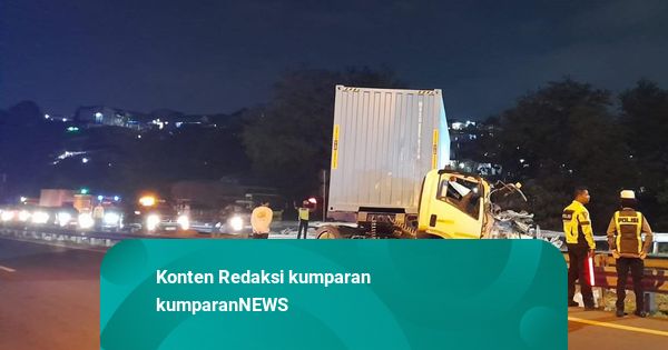 2 Truk dan 4 Mobil Tabrakan Beruntun di Tol Semarang, 3 Orang Luka-luka