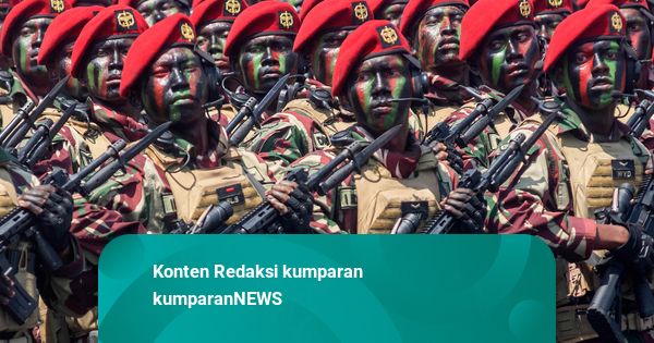 Foto: Aksi Prajurit TNI di Gelar Pasukan Kehormatan Militer