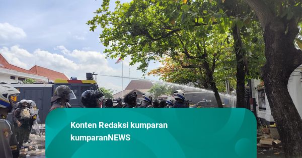 Polisi Soal SOP Gas Air Mata ke Massa Pendemo Ibu-Anak di Pati: Sudah Sesuai