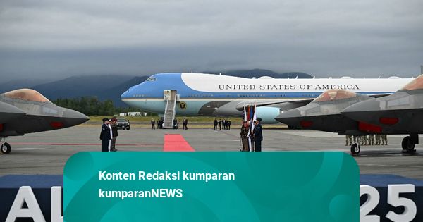 Trump Tiba di Alaska, Gedung Putih Pastikan Presiden Tak Sendiri Bertemu Putin