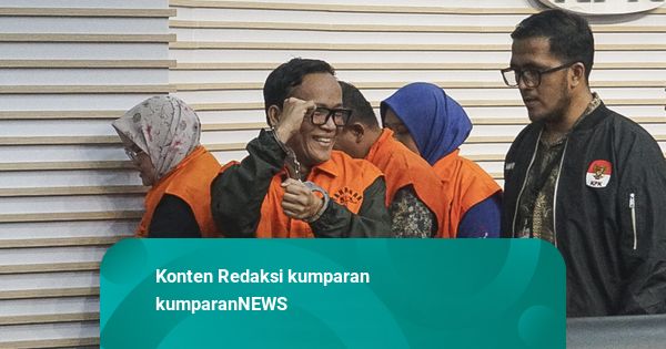 Foto: Pose Jempol, Kepalan Tangan, dan Tangisan Noel Ebenezer Saat Ditahan KPK