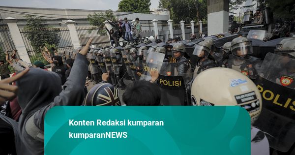 Ada Demo di Depan DPR, Irjen Kemendagri Terjebak Tak Bisa Masuk