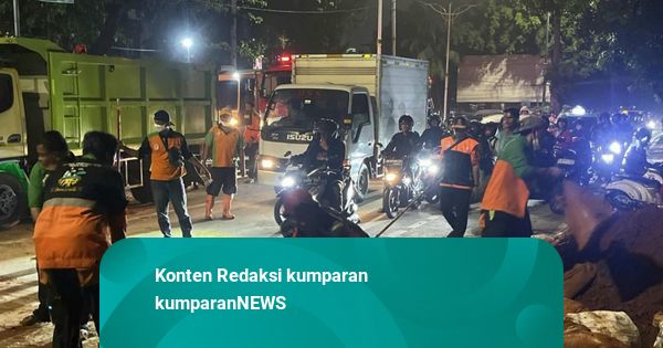 18,72 Ton Sampah Diangkut Usai Demo DPR RI, Mayoritas Banner dan Poster Bekas