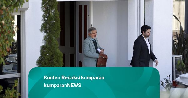 Foto: Momen Dubes Iran Angkat Kaki dari Kedubes Iran di Australia