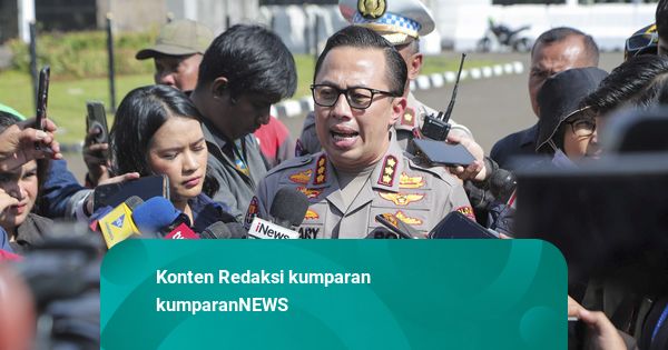 Polisi Gelar Penyekatan, Cegat 120 Pelajar yang Mau Ikut Demo Buruh di DPR